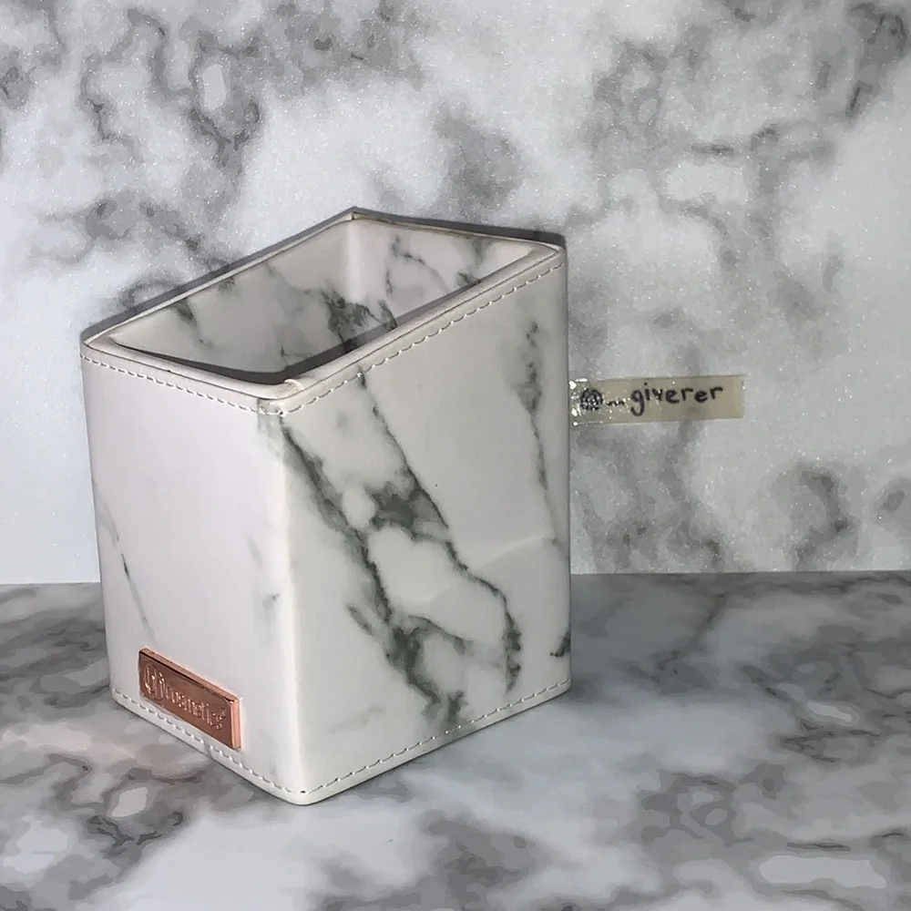 Marble Faux Leather BH Cosmetics Angled Brush Holder - Marble